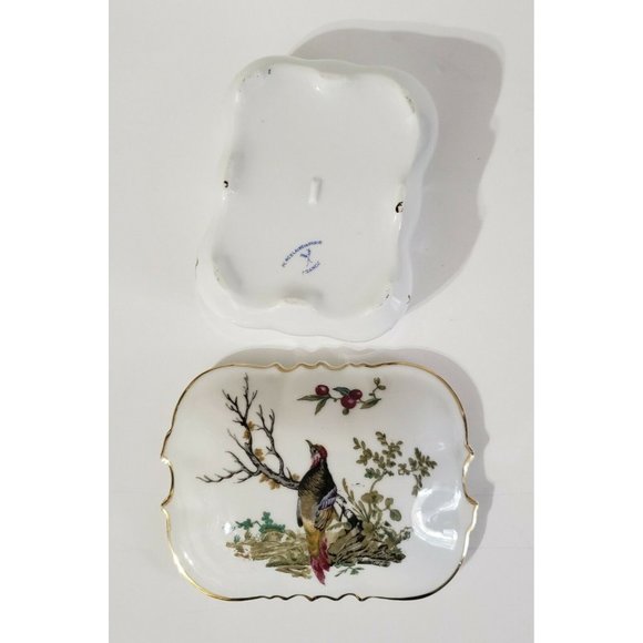 France Hand-Painted Porcelain Trinket Box Bird Design Gold Trim VTG - Picture 3 of 5